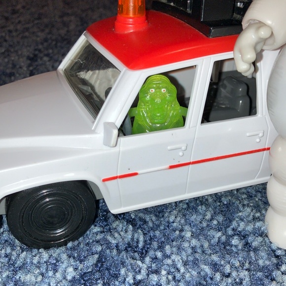 Red and White Emergency Toy Vehicle with Ghostbusters Logo and Stay Puft. - Picture 6 of 9